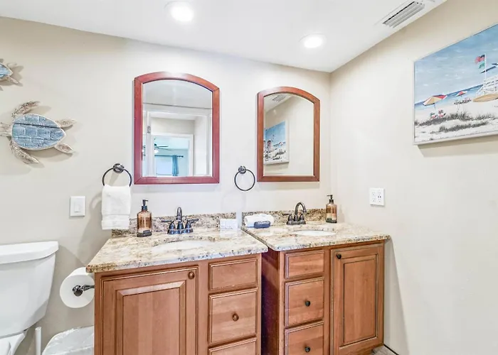Apartment Oceanfront Bliss At Seagate With Heated Pool *